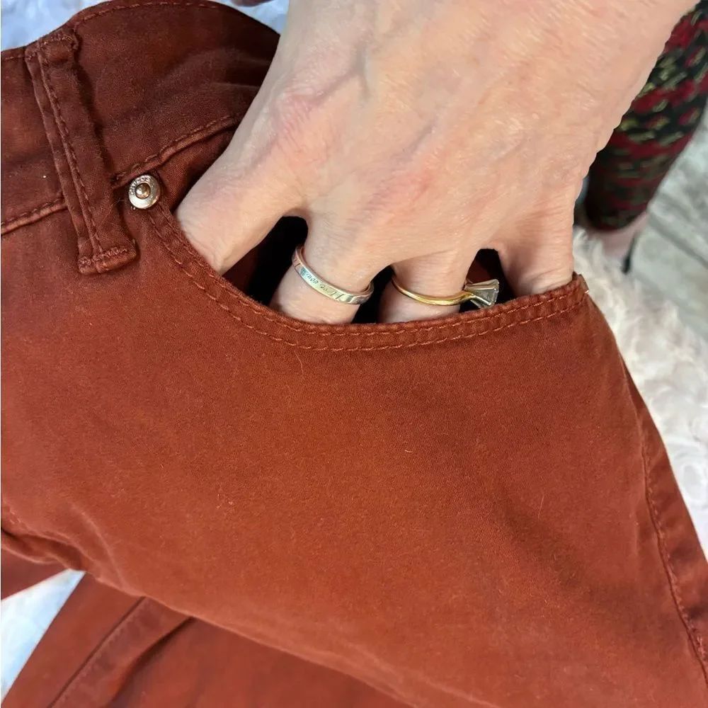 Chico's Platinum Rich Rust Front & back pocket Jeggings runs big! High waist - Picture 7 of 11